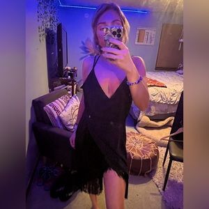 Tassel Hem V-neck Midi dress